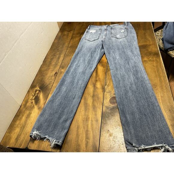 Judy Blue Jeans Womens 9/29 Distressed Straight Fit Mid Rise Raw Hem NWT - Picture 2 of 10